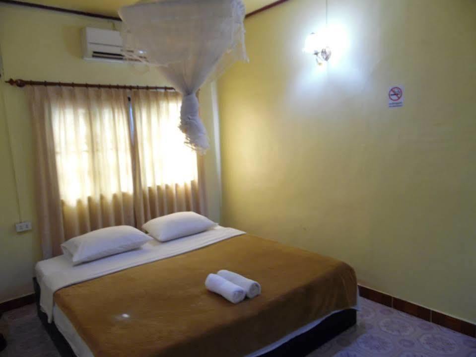 Viengsavanh Guesthouse Vang Vieng Exteriör bild
