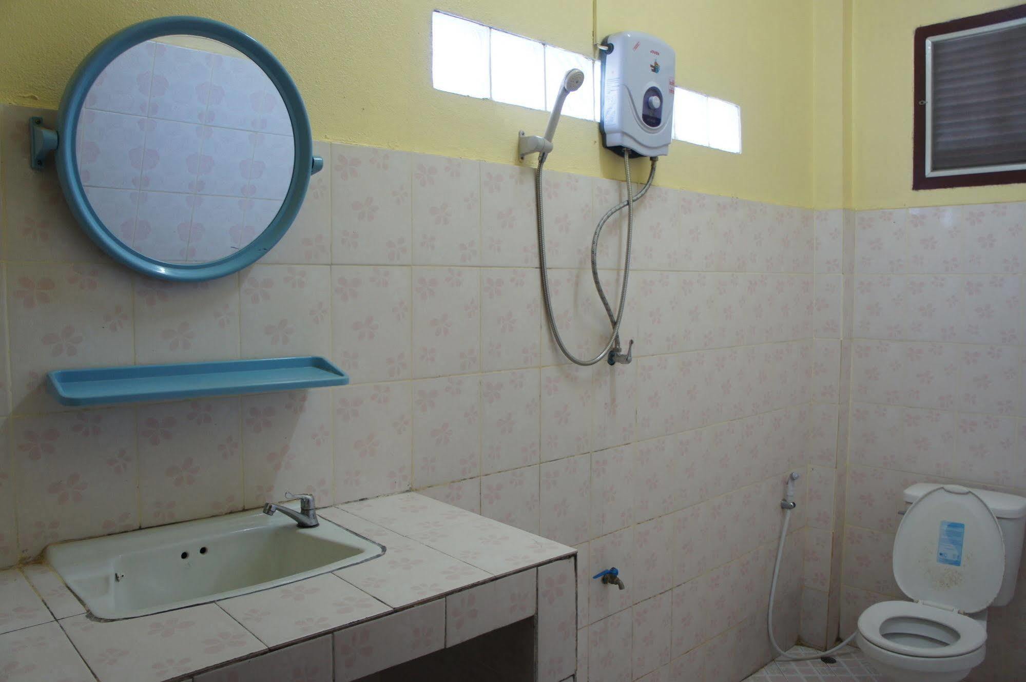 Viengsavanh Guesthouse Vang Vieng Exteriör bild