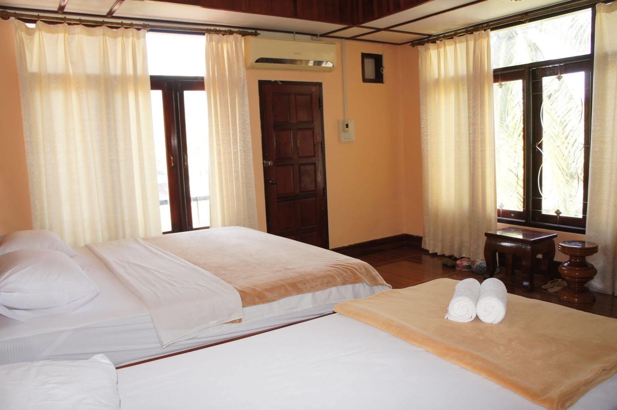 Viengsavanh Guesthouse Vang Vieng Exteriör bild
