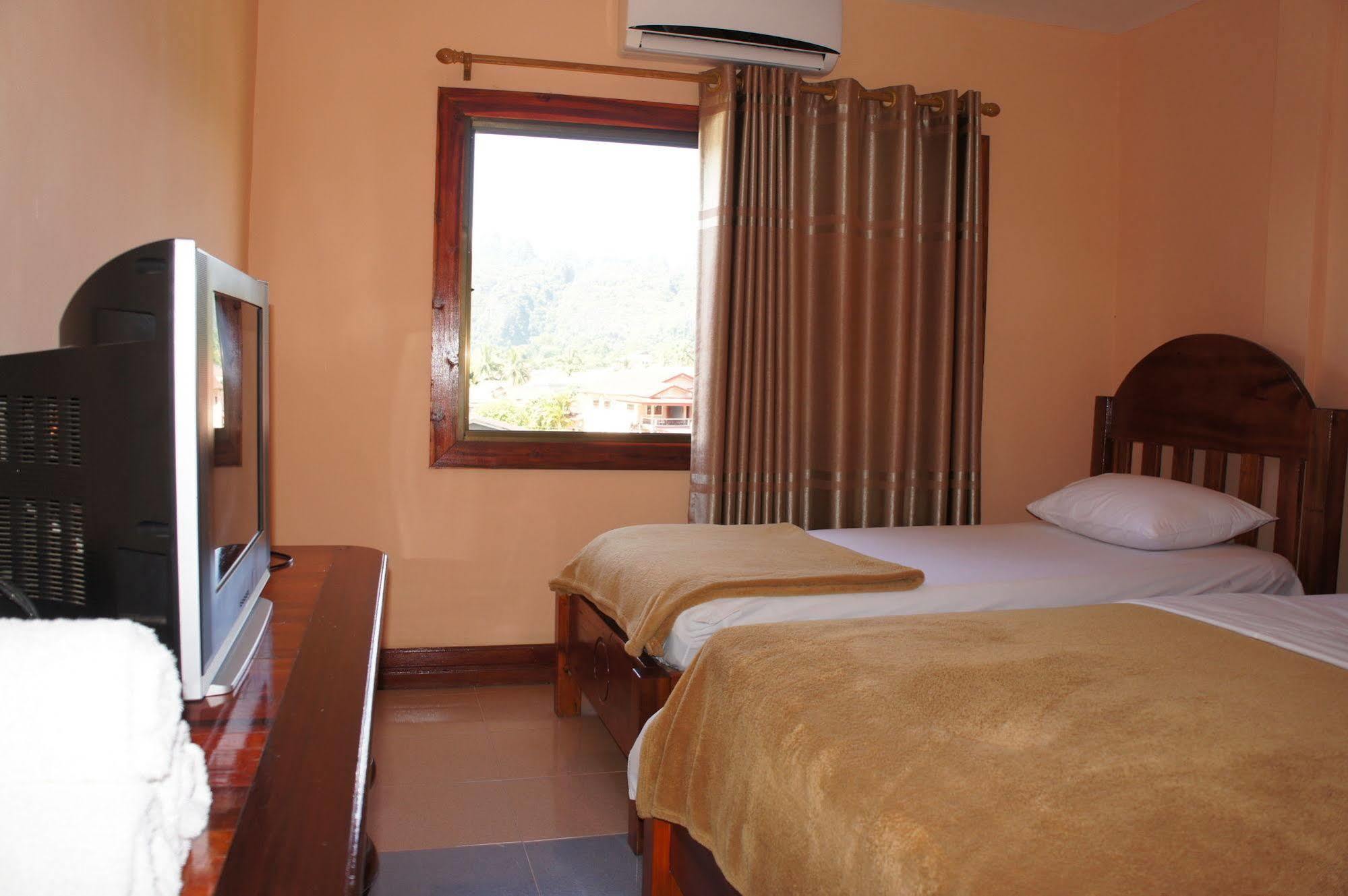 Viengsavanh Guesthouse Vang Vieng Exteriör bild