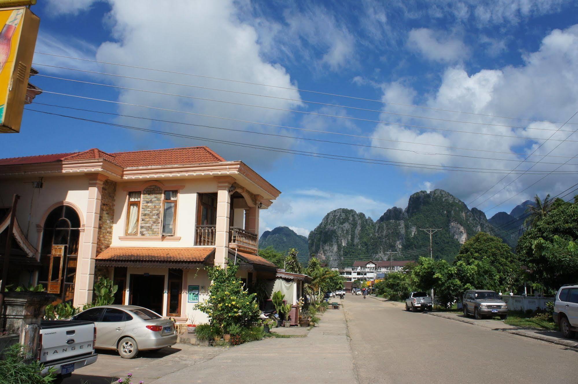 Viengsavanh Guesthouse Vang Vieng Exteriör bild